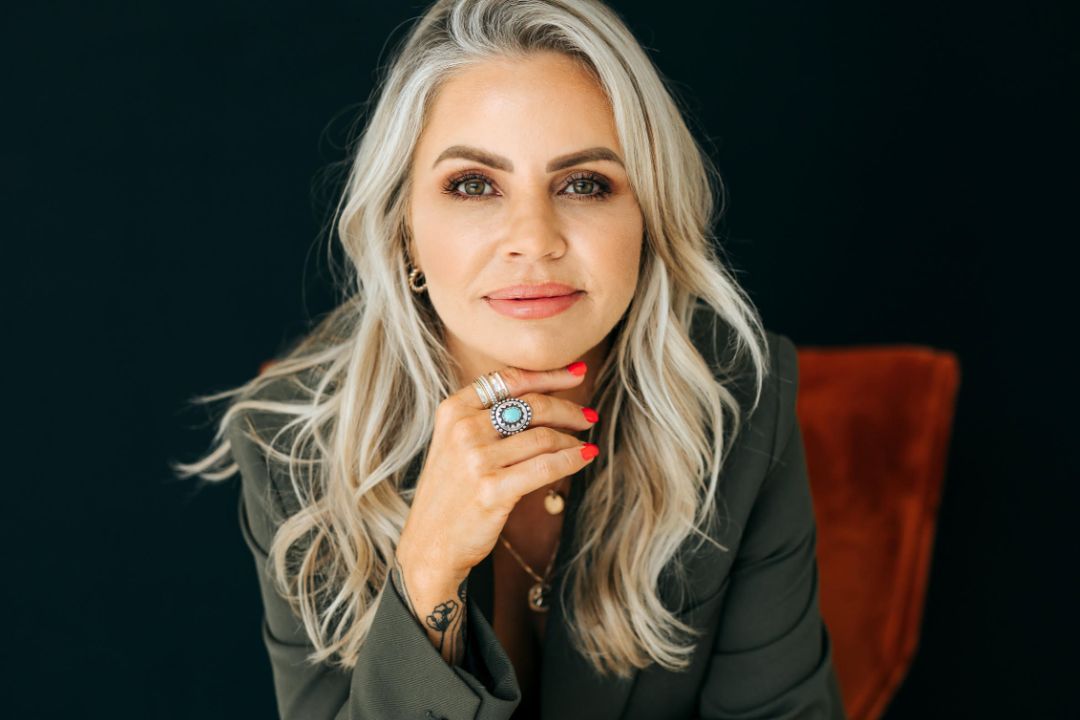 Making Your own Path with Permanent Makeup Artist Carrie Hunt & her Signature Blended Brow Technique